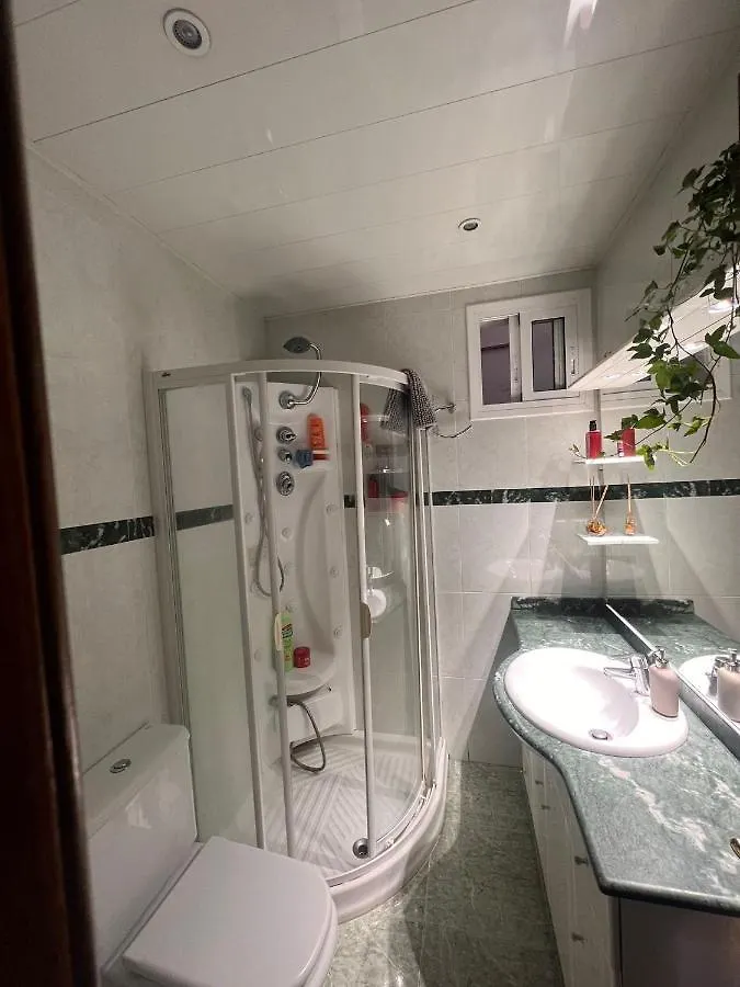 Room Familiar Sants Barcelona Alojamento de Acomodação e Pequeno-almoço