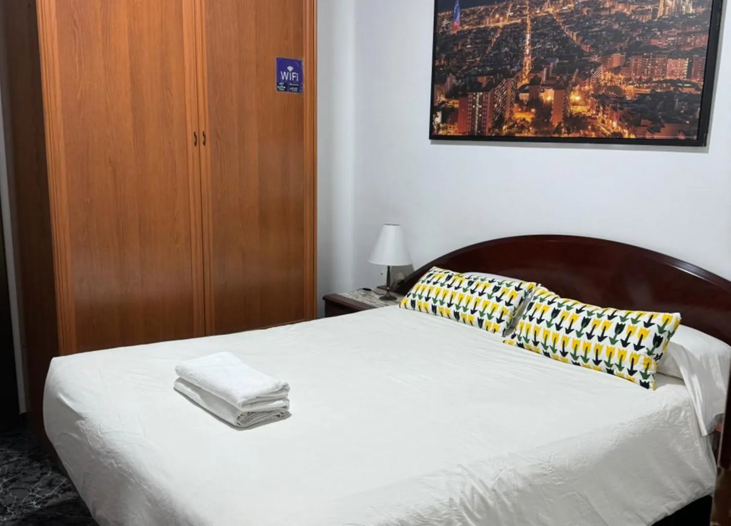 Alojamento de Acomodação e Pequeno-almoço Room Familiar Sants Barcelona Espanha