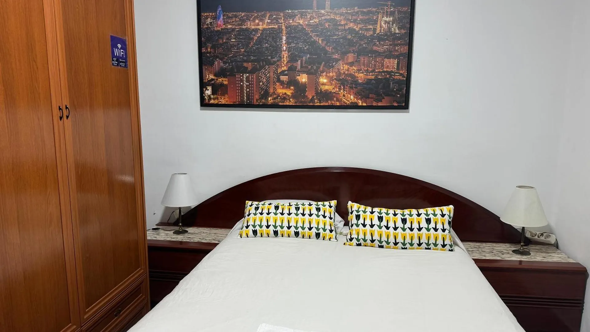 Alojamento de Acomodação e Pequeno-almoço Room Familiar Sants Barcelona
